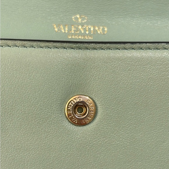 Valentino Garavani rockstud wristlet wallet green tea sorbet - Picture 9 of 10
